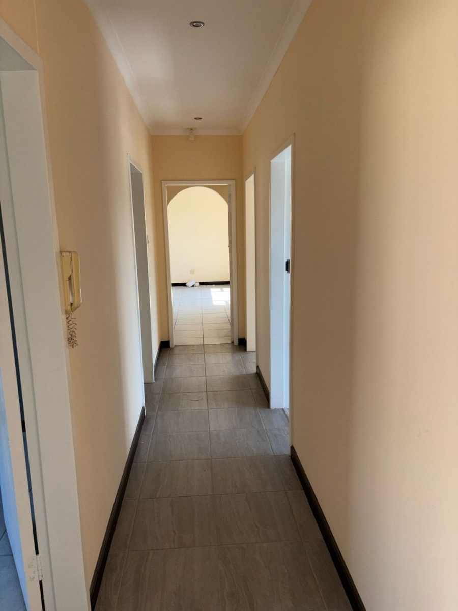 5 Bedroom Property for Sale in Beacon Bay North Eastern Cape